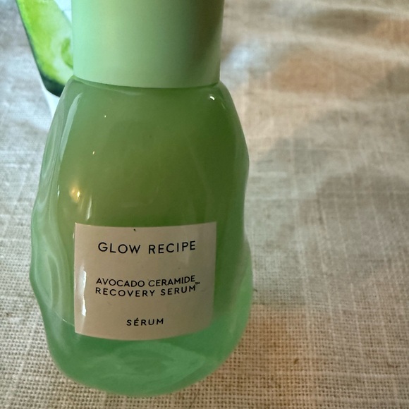 Glow Recipe - Picture 3 of 3